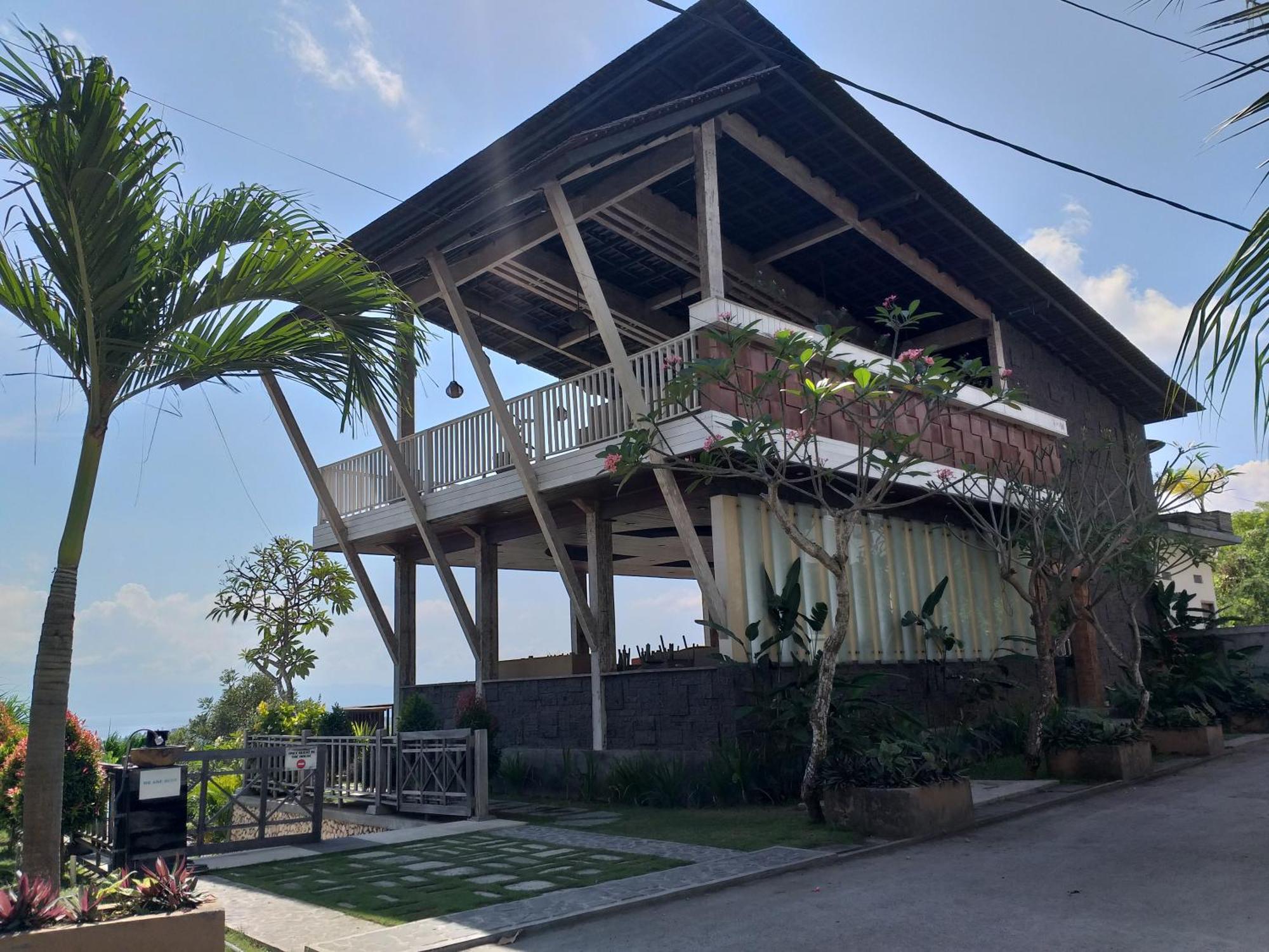 Jenggala Hill Hotel Nusa Lembongan Eksteriør billede