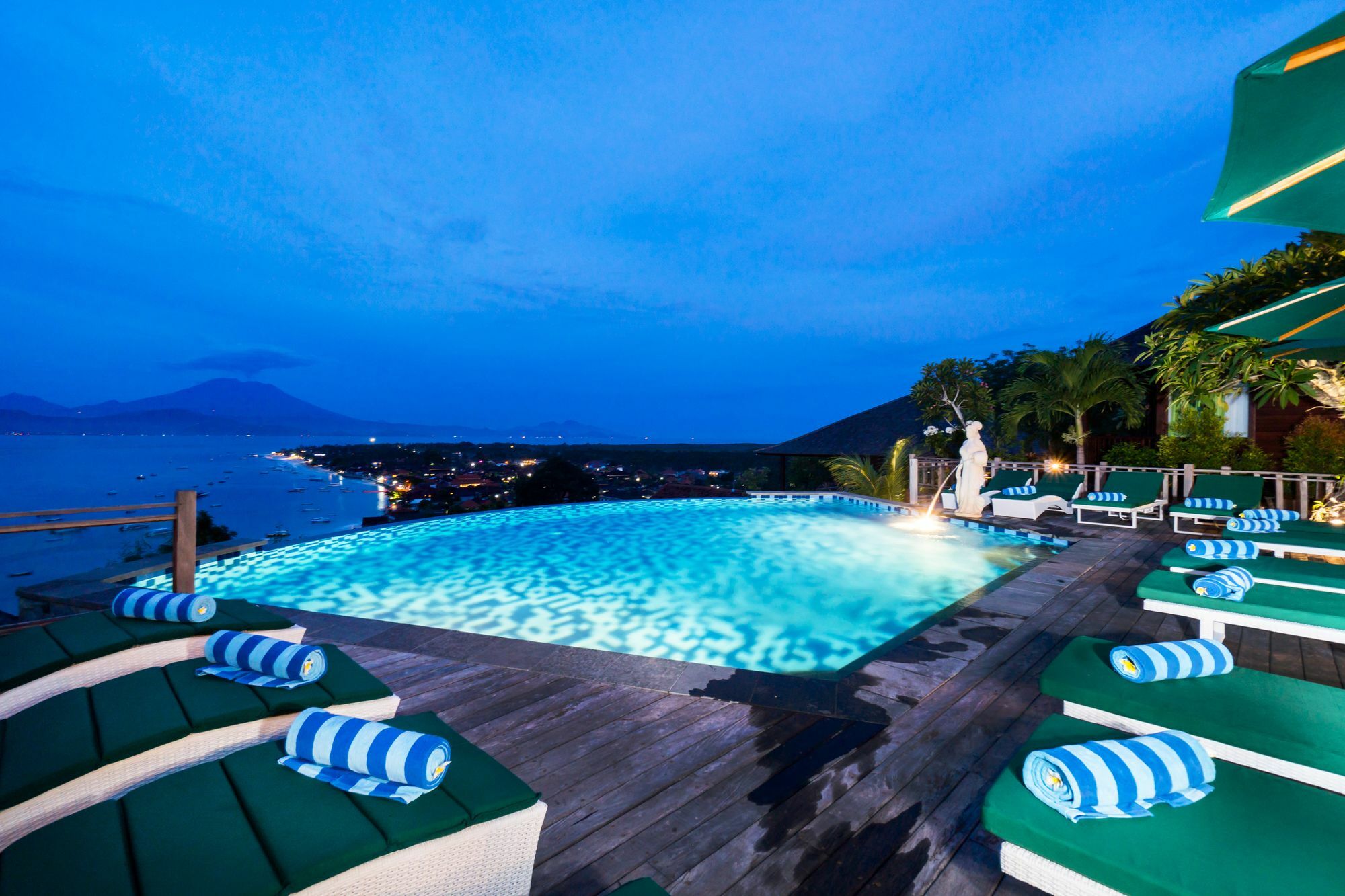 Jenggala Hill Hotel Nusa Lembongan Eksteriør billede