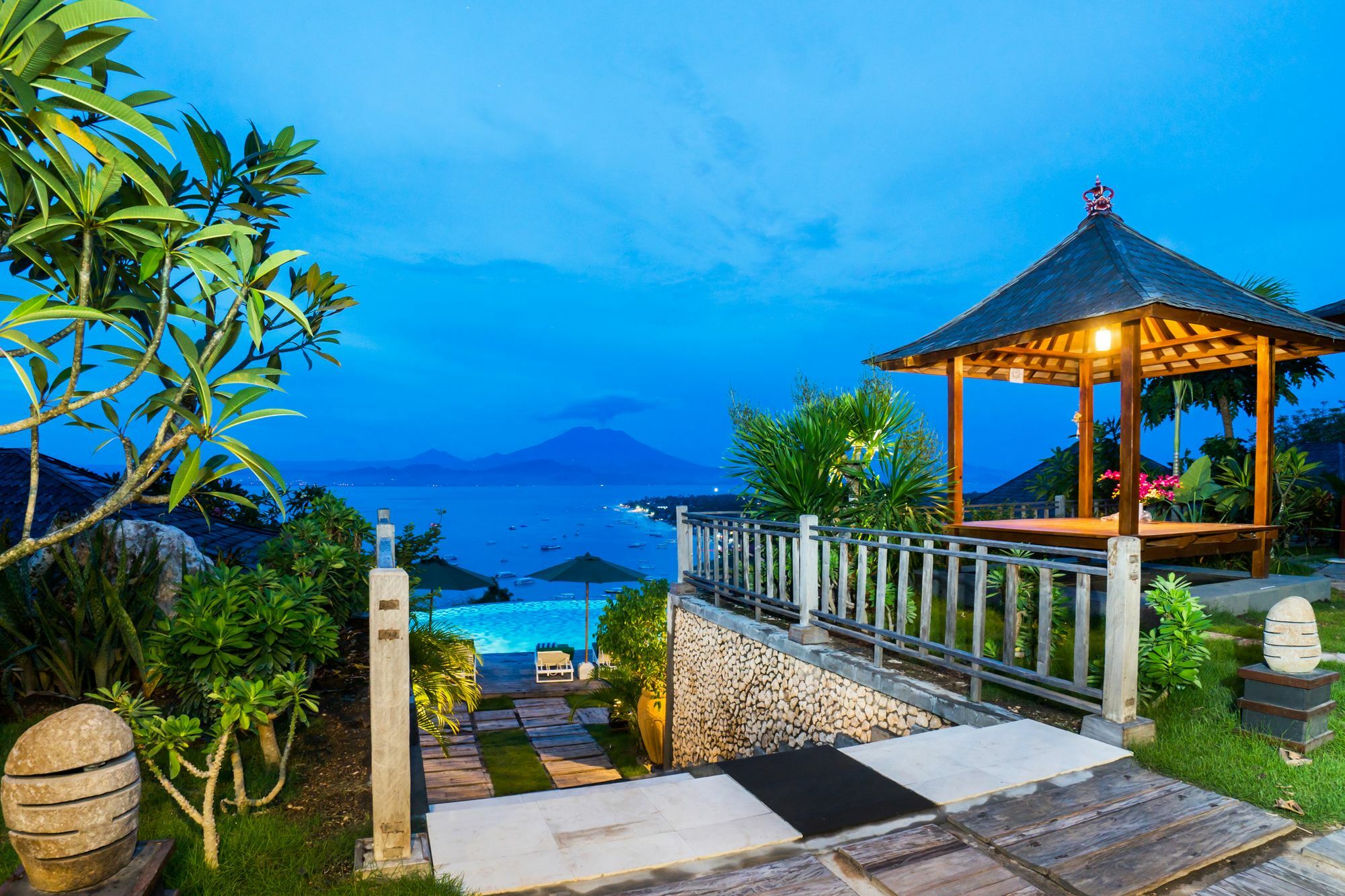 Jenggala Hill Hotel Nusa Lembongan Eksteriør billede