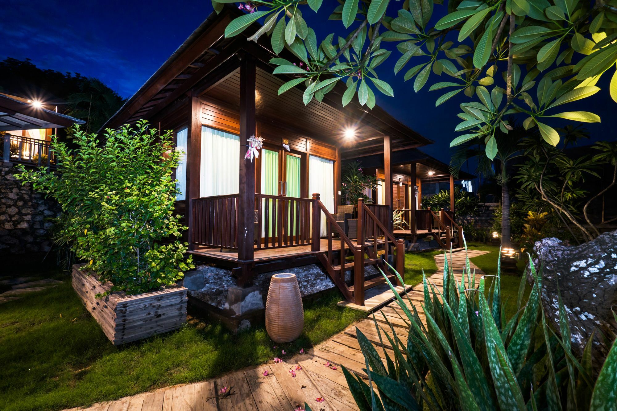 Jenggala Hill Hotel Nusa Lembongan Eksteriør billede